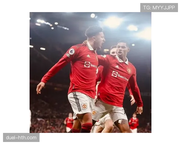 利桑德罗与瓦拉内强强联手，曼联防线迎来新生