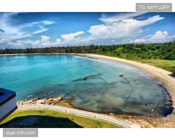 瑞安·洛赫特又晒家居照，泳池旁那堆奢侈品让我怀疑人生