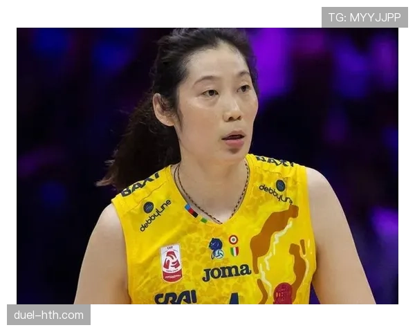 朱婷训练完啃鸡腿的样子，谁还记得她年薪多少来着？